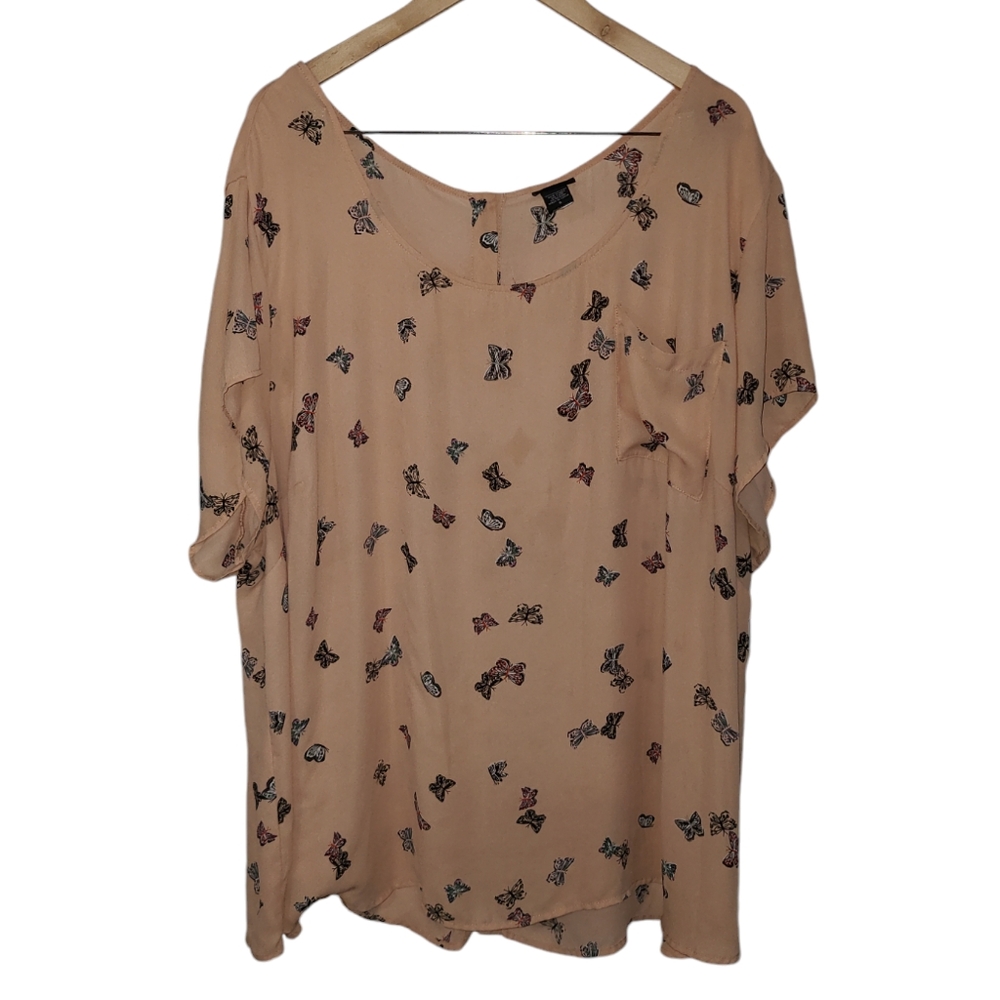 Plus size Torrid butterfly print orange Georgette button back blouse size 5